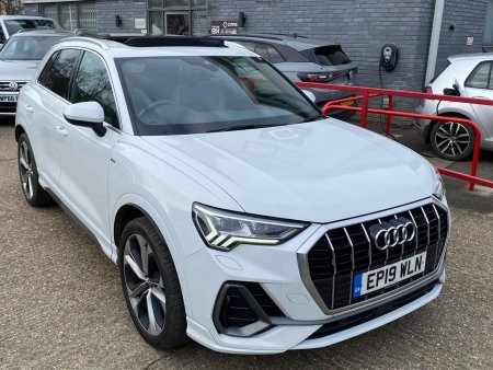 AUDI Q3 1.5 TFSI CoD 35 S line S Tronic Euro 6 (s/s) 5dr